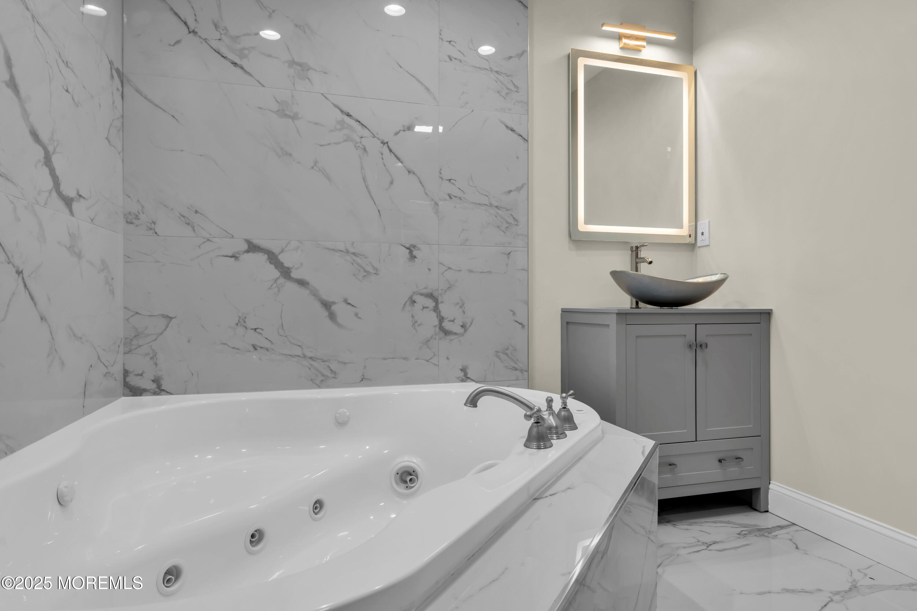 537 S Atlantic Avenue