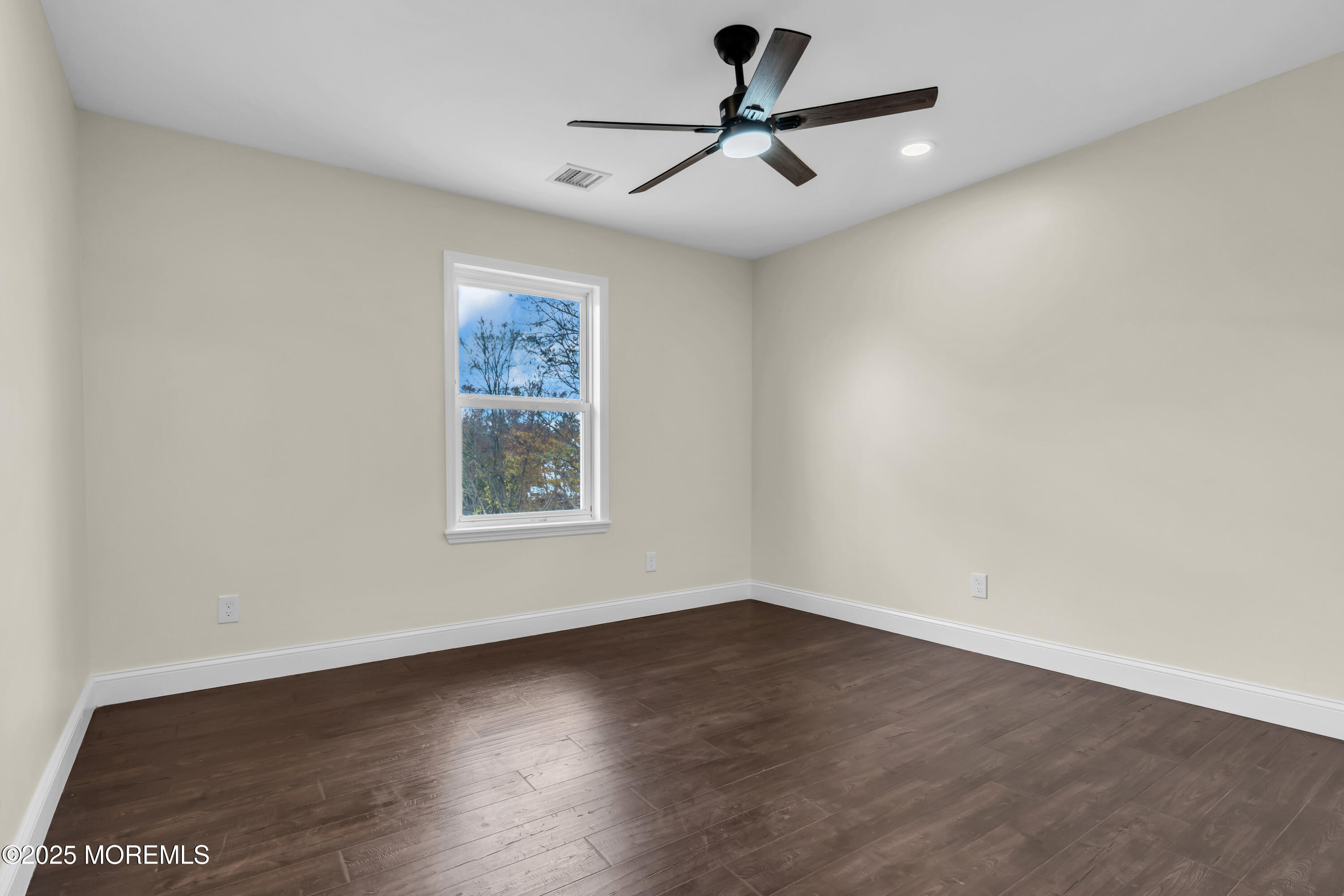 537 S Atlantic Avenue