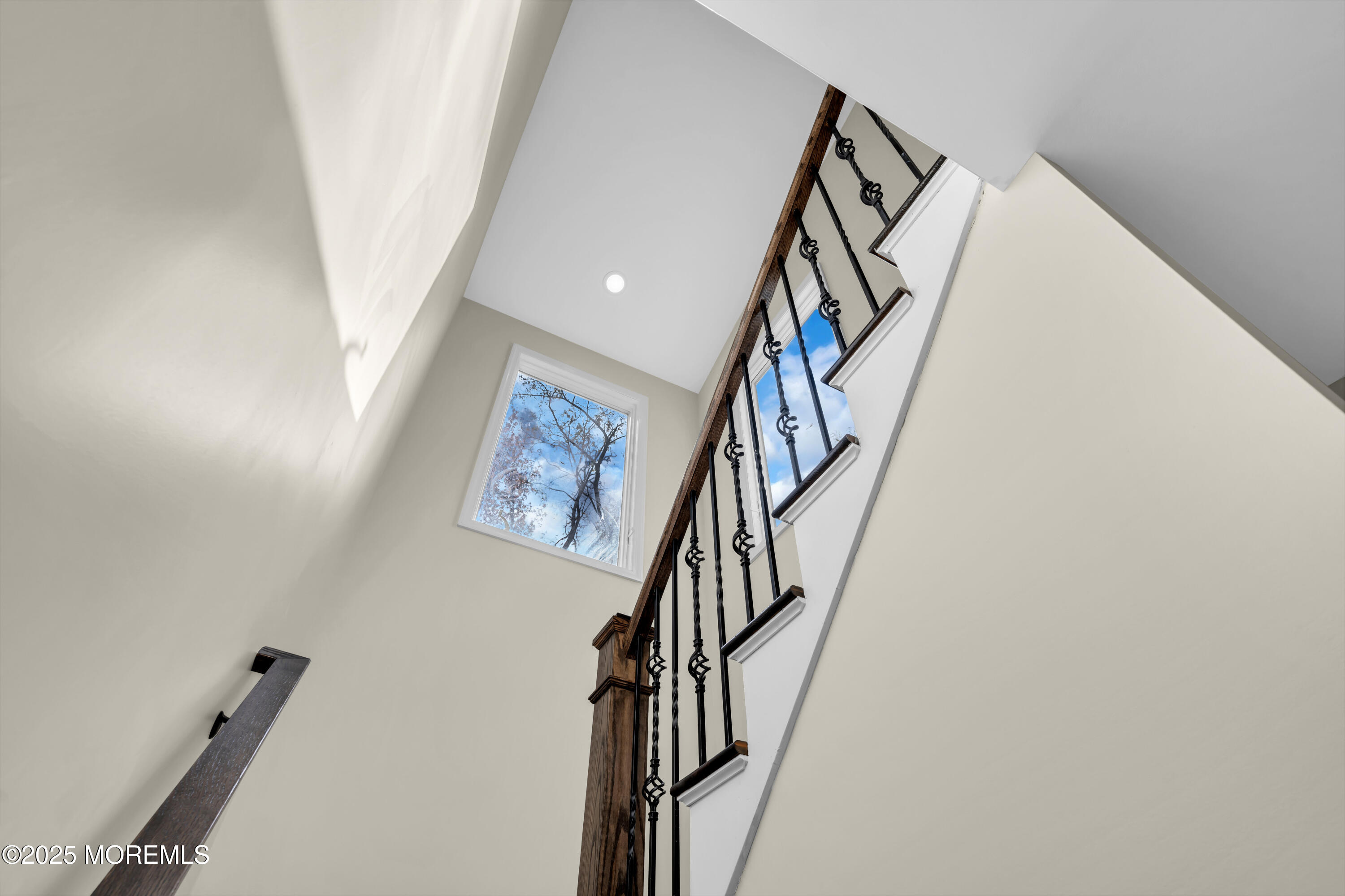 537 S Atlantic Avenue