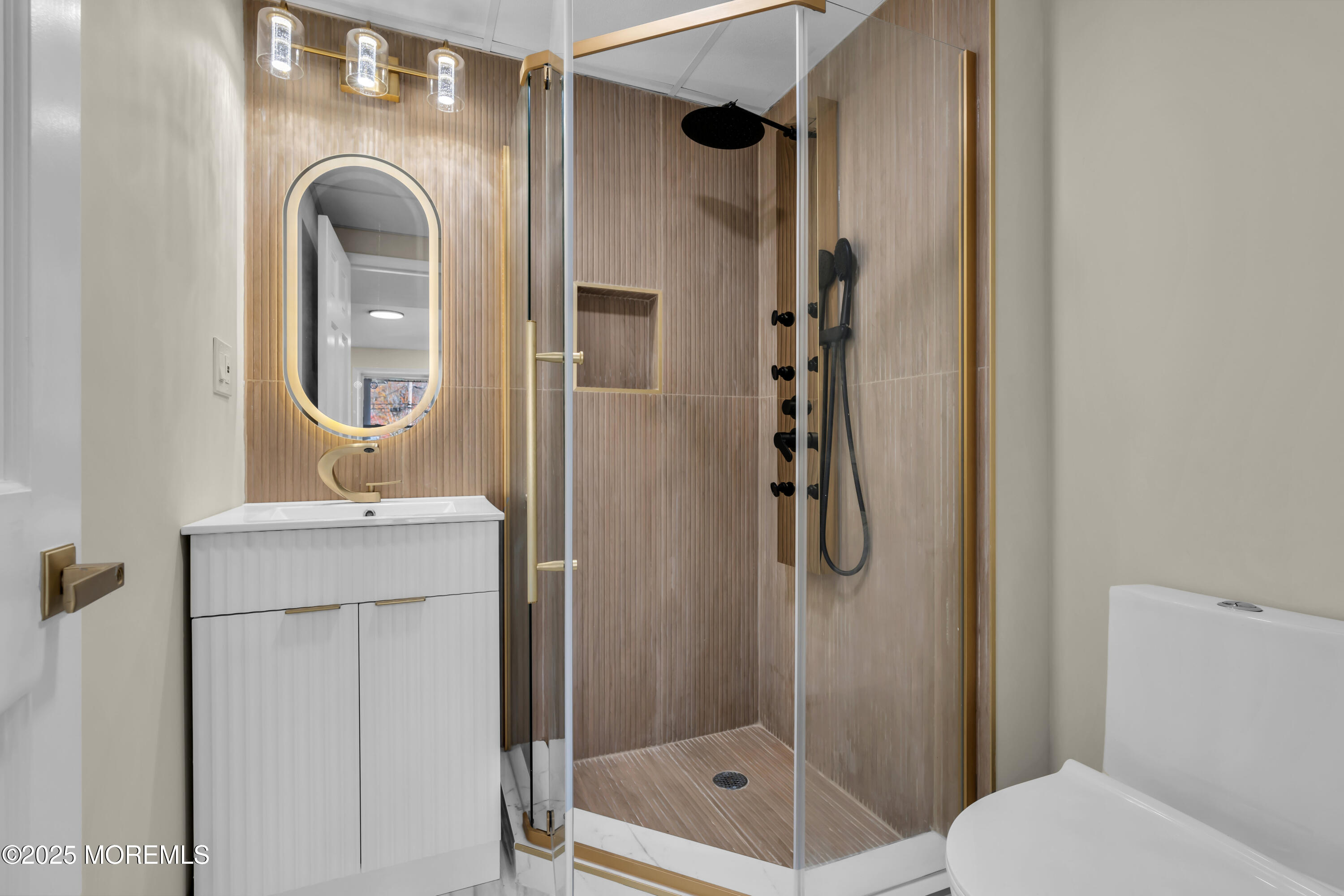 537 S Atlantic Avenue