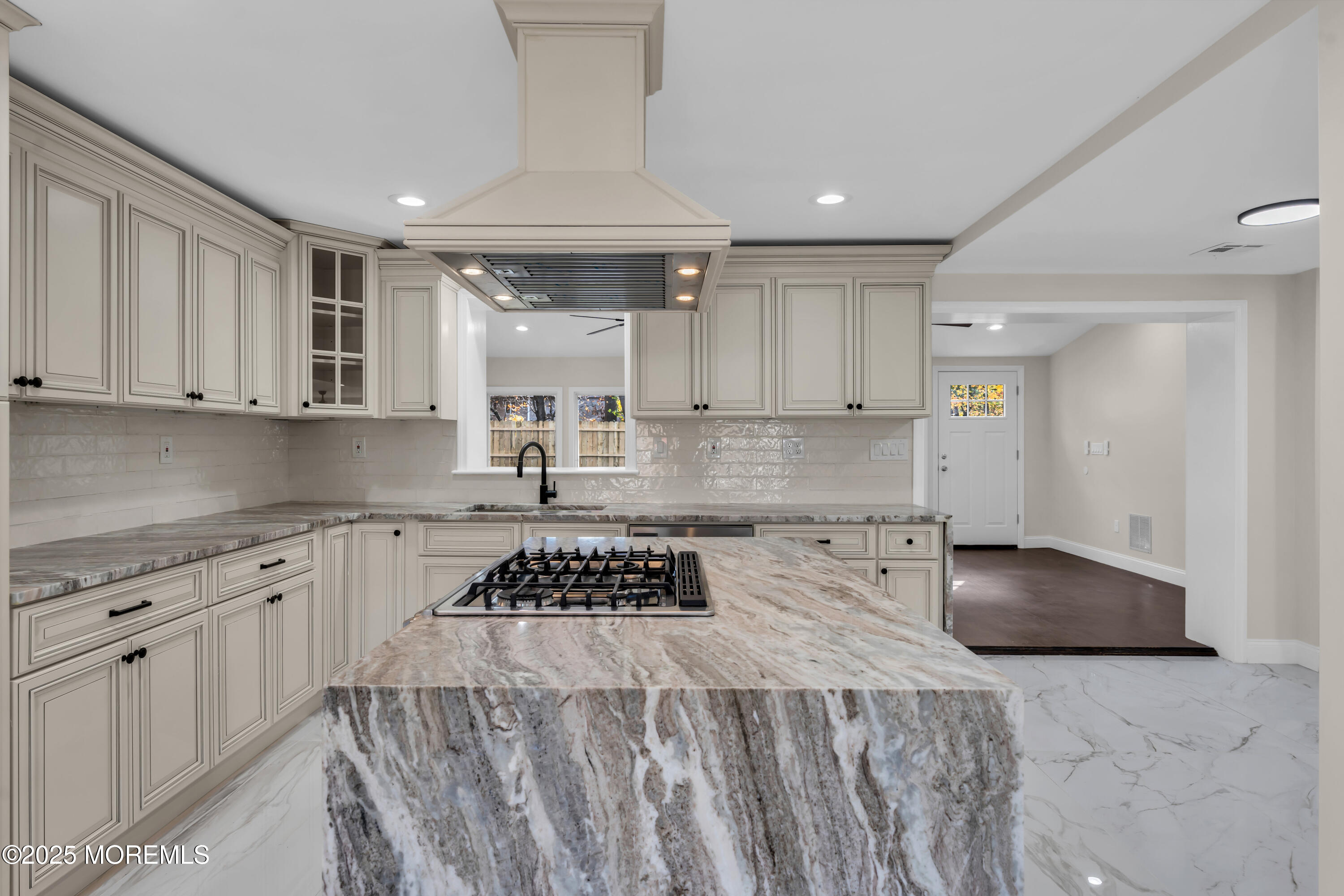 537 S Atlantic Avenue