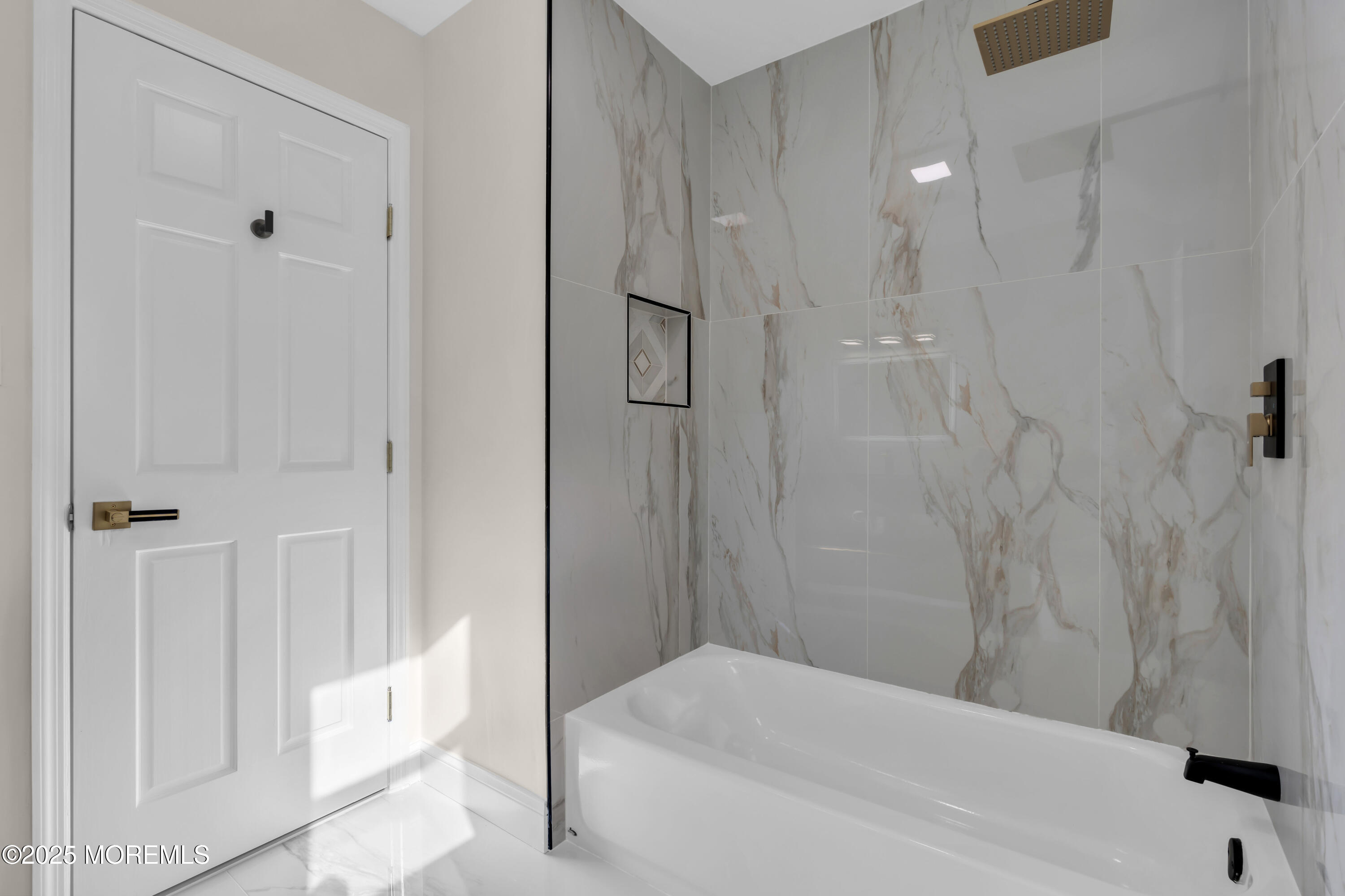 537 S Atlantic Avenue