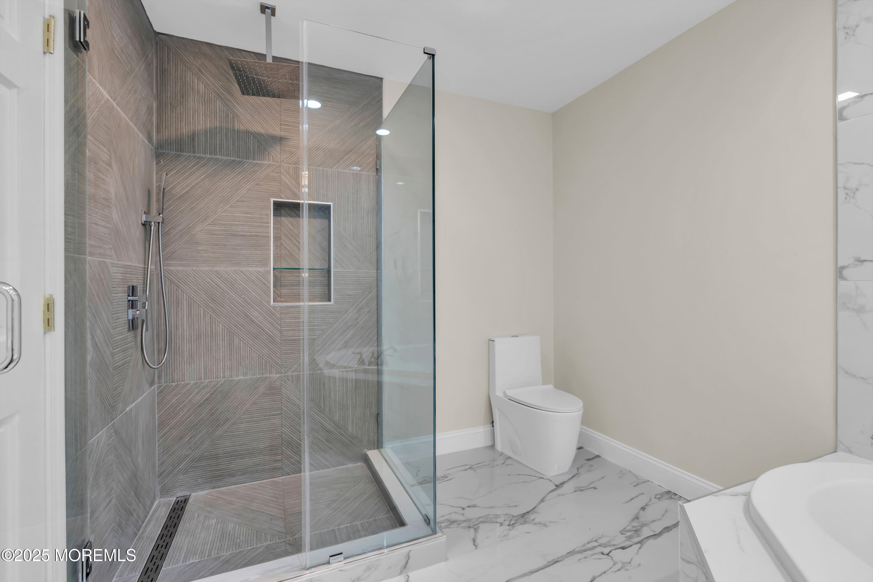 537 S Atlantic Avenue