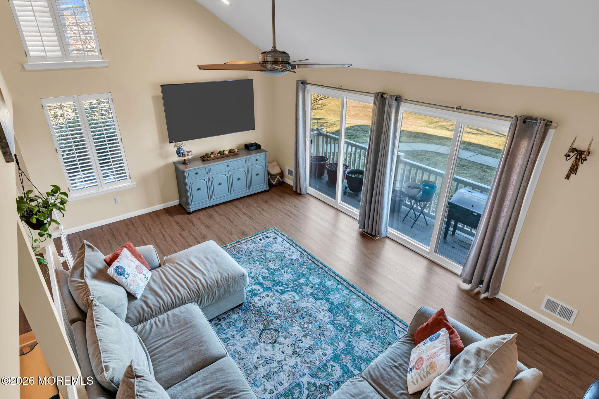 14 Cotswold Circle 8