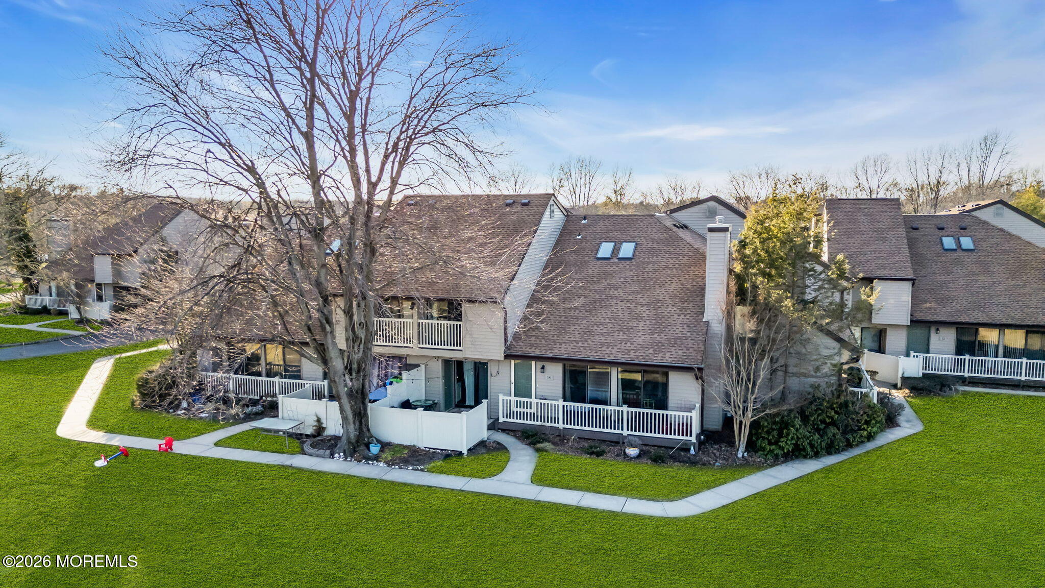 14 Cotswold Circle 8