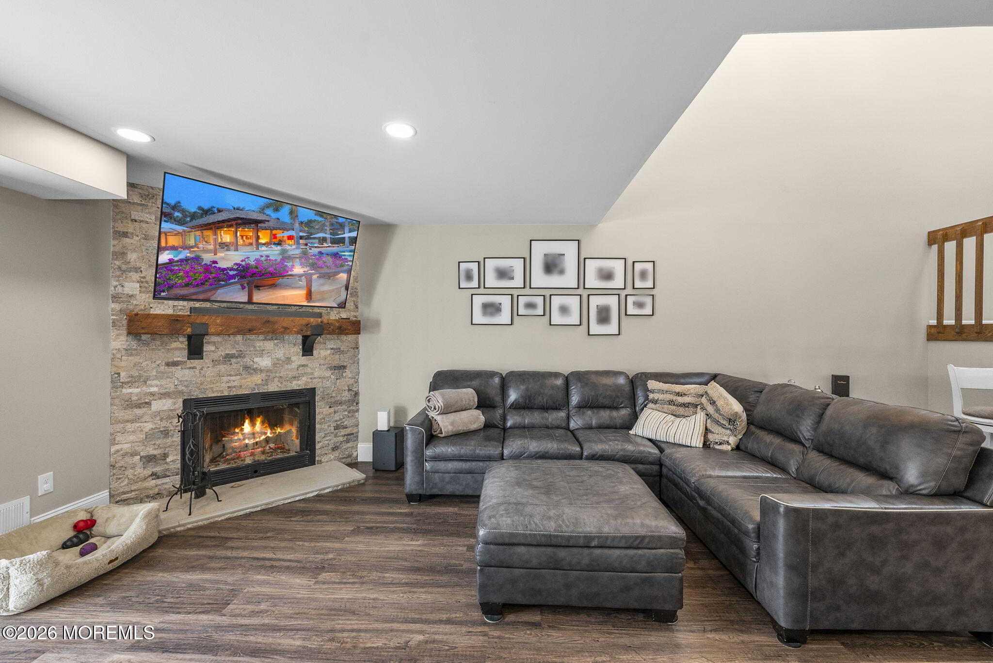 19 Rambling Meadow Court