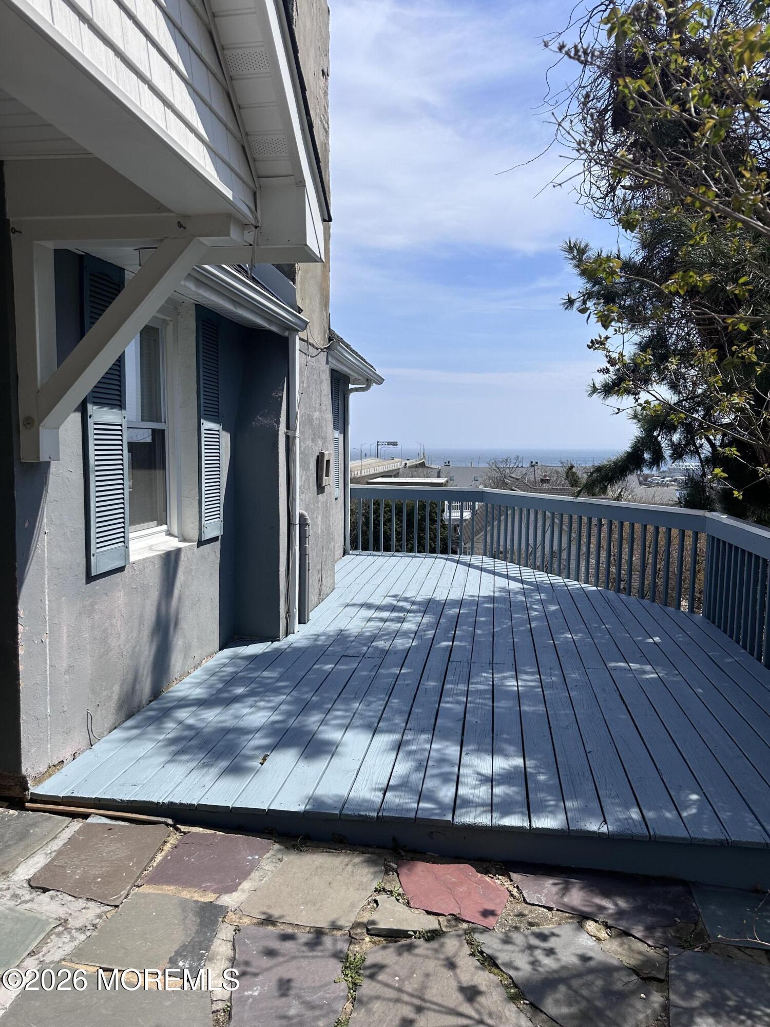 10 Ocean Street