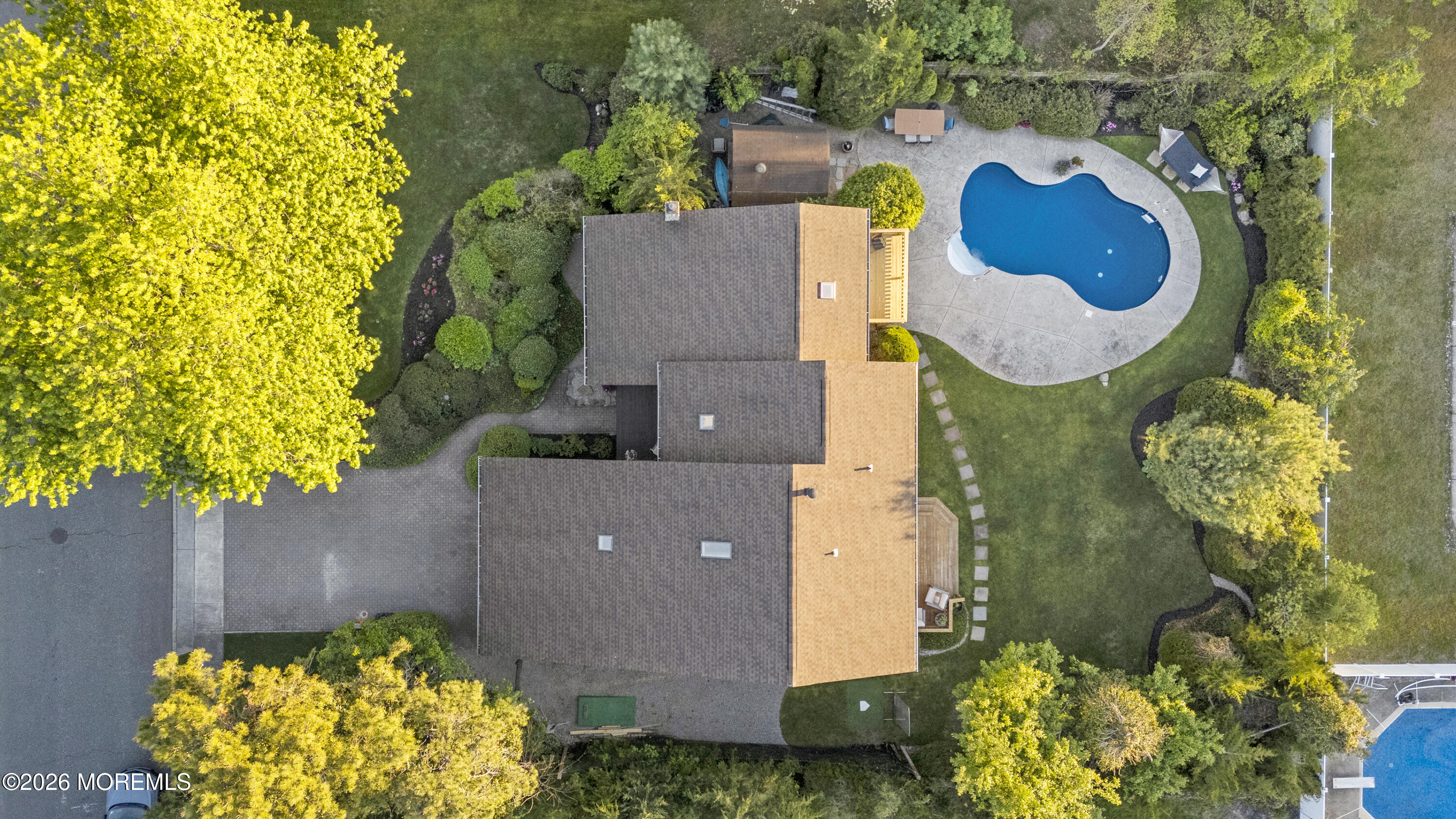 710 Wellesley Road