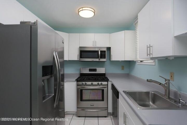 100 1st Street 11