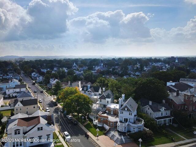100 1st Street 11