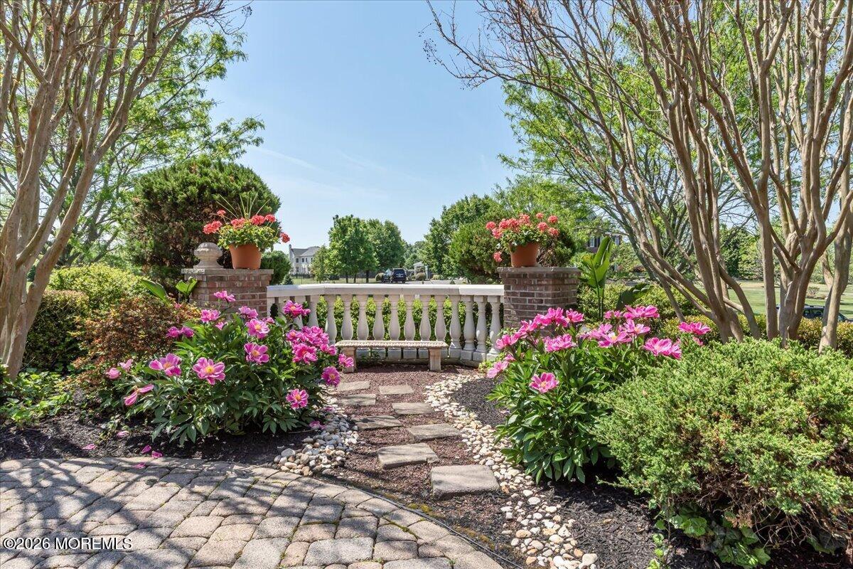 4 Apple Blossom Lane