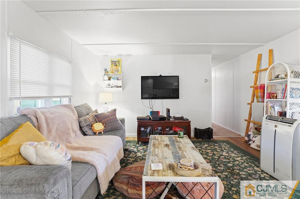 33 Alison Drive