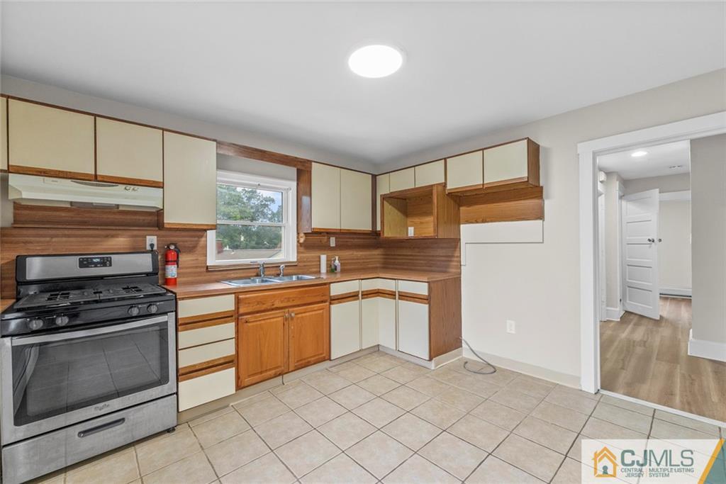 1237 S 10th Street