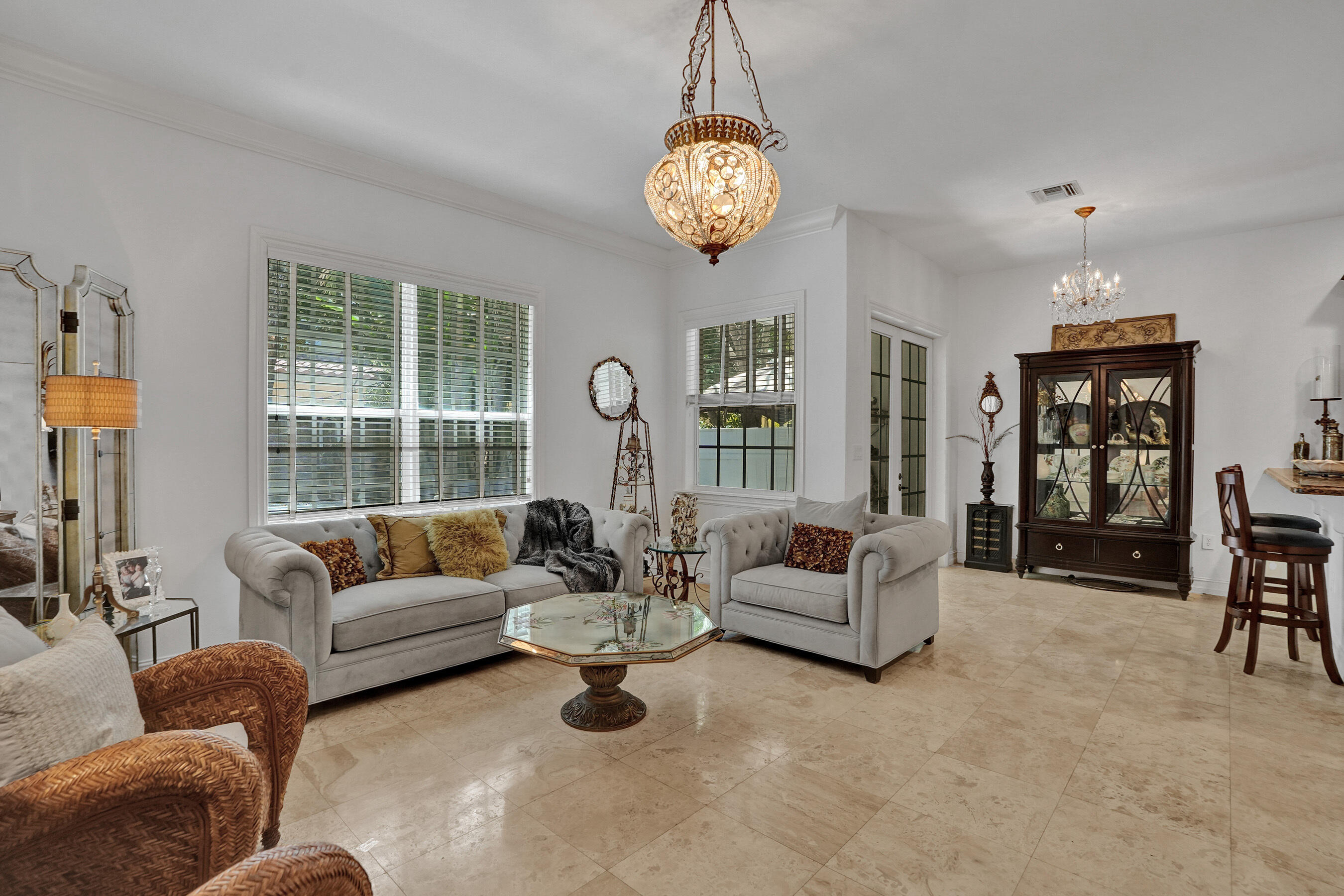 1127 N Victoria Park Road