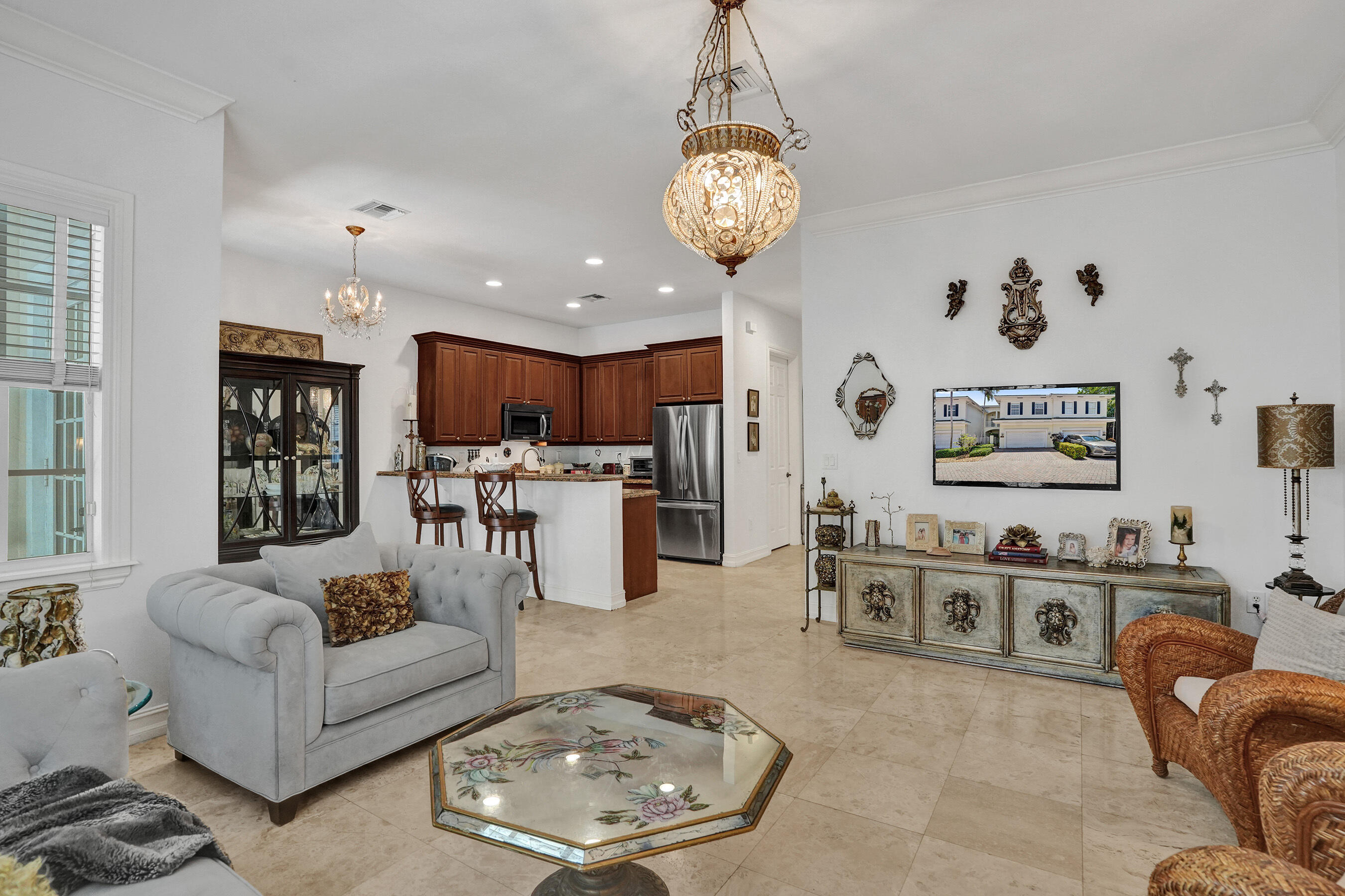 1127 N Victoria Park Road