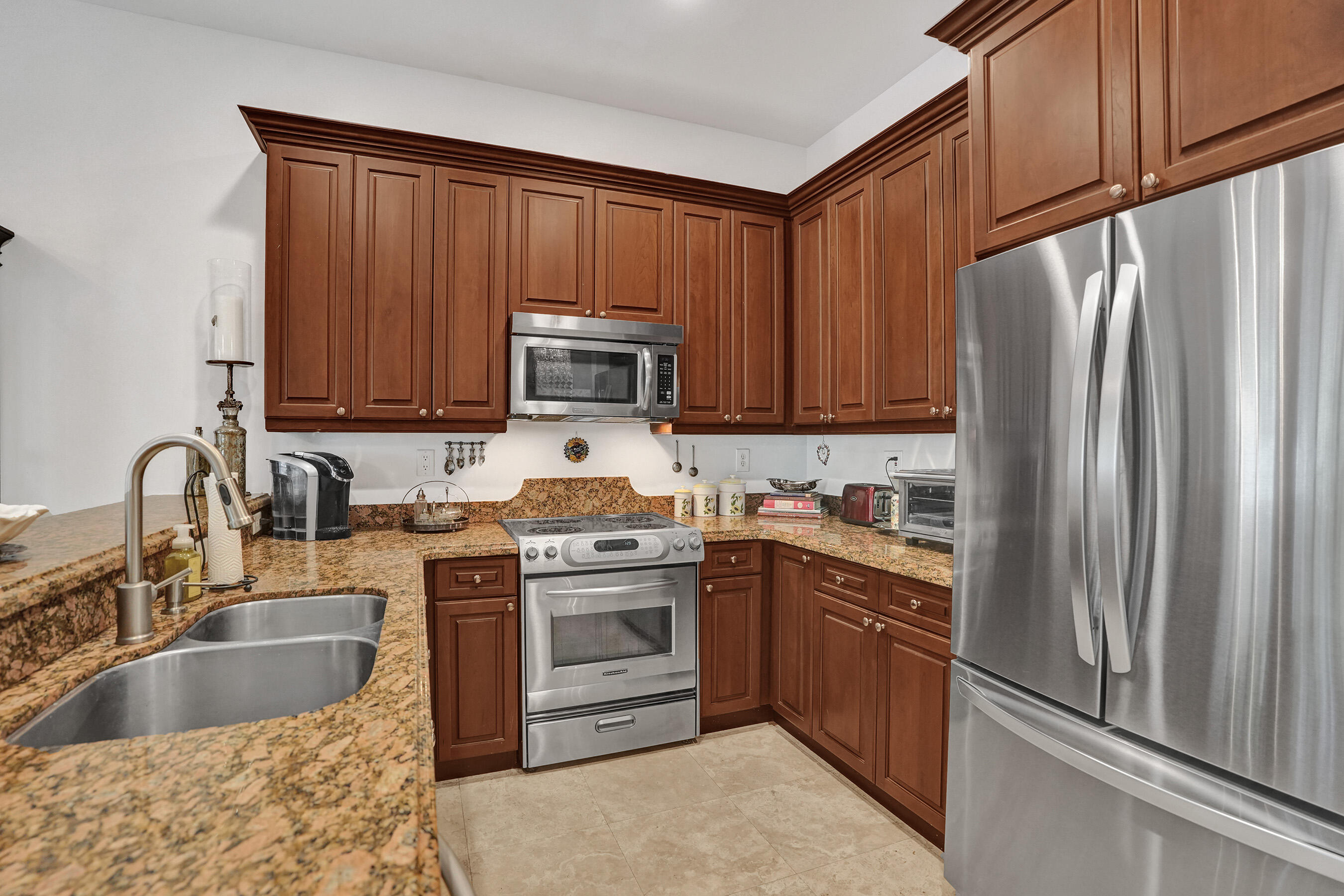 1127 N Victoria Park Road