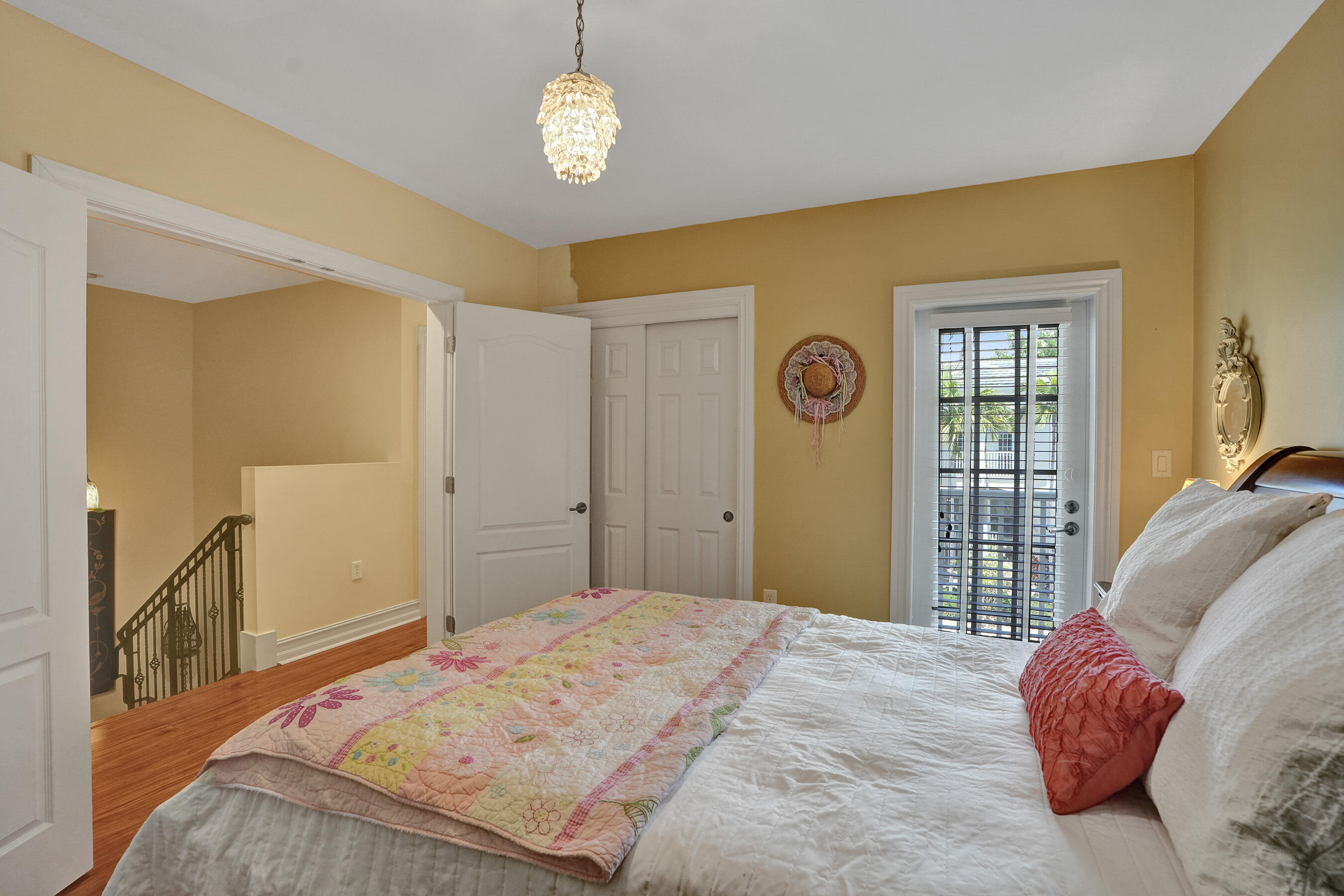 1127 N Victoria Park Road