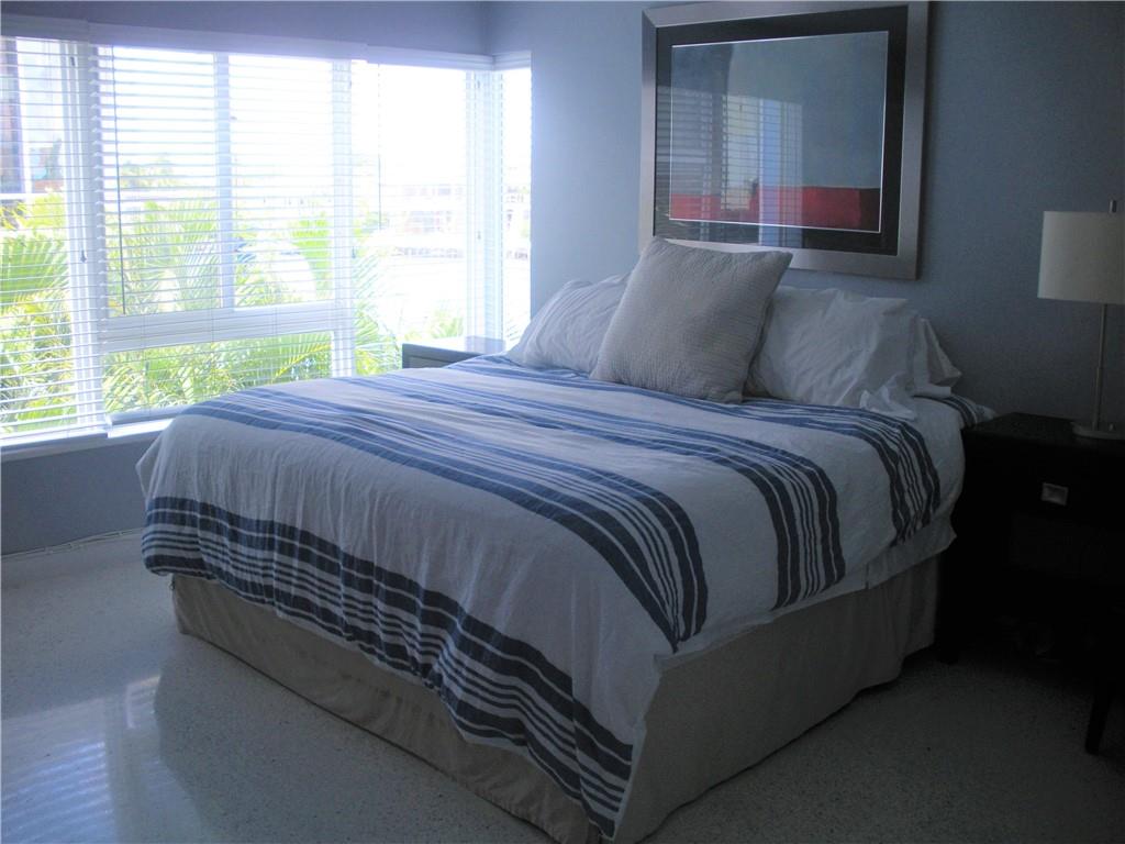 711 Bayshore Dr 302