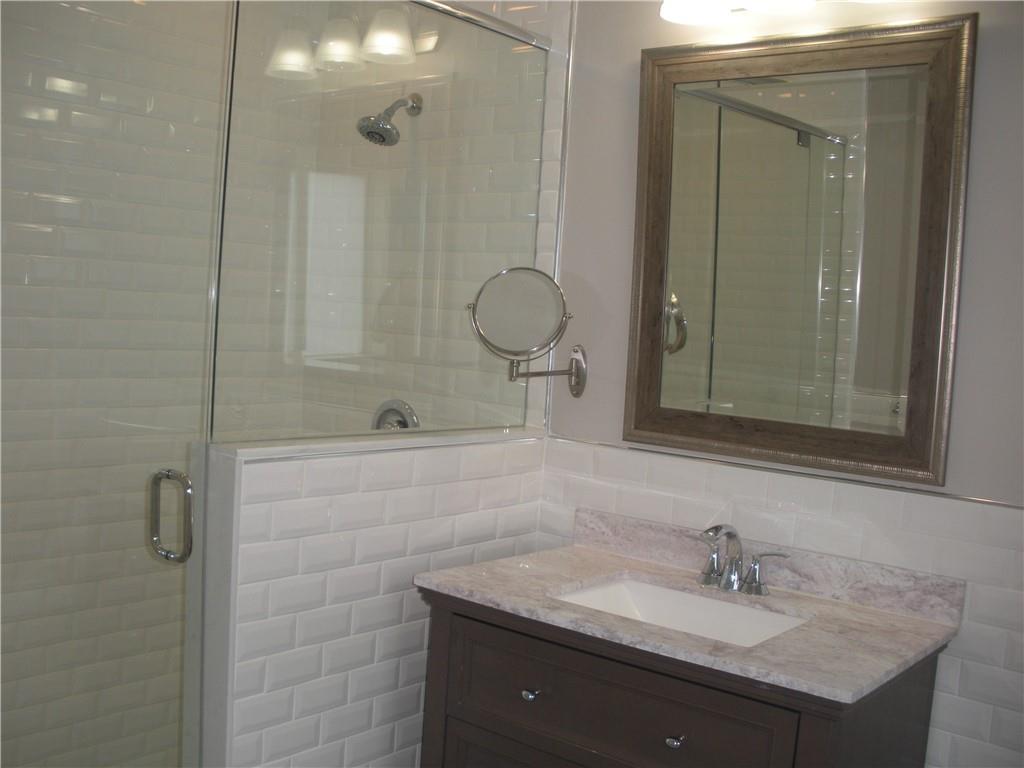 711 Bayshore Dr 302