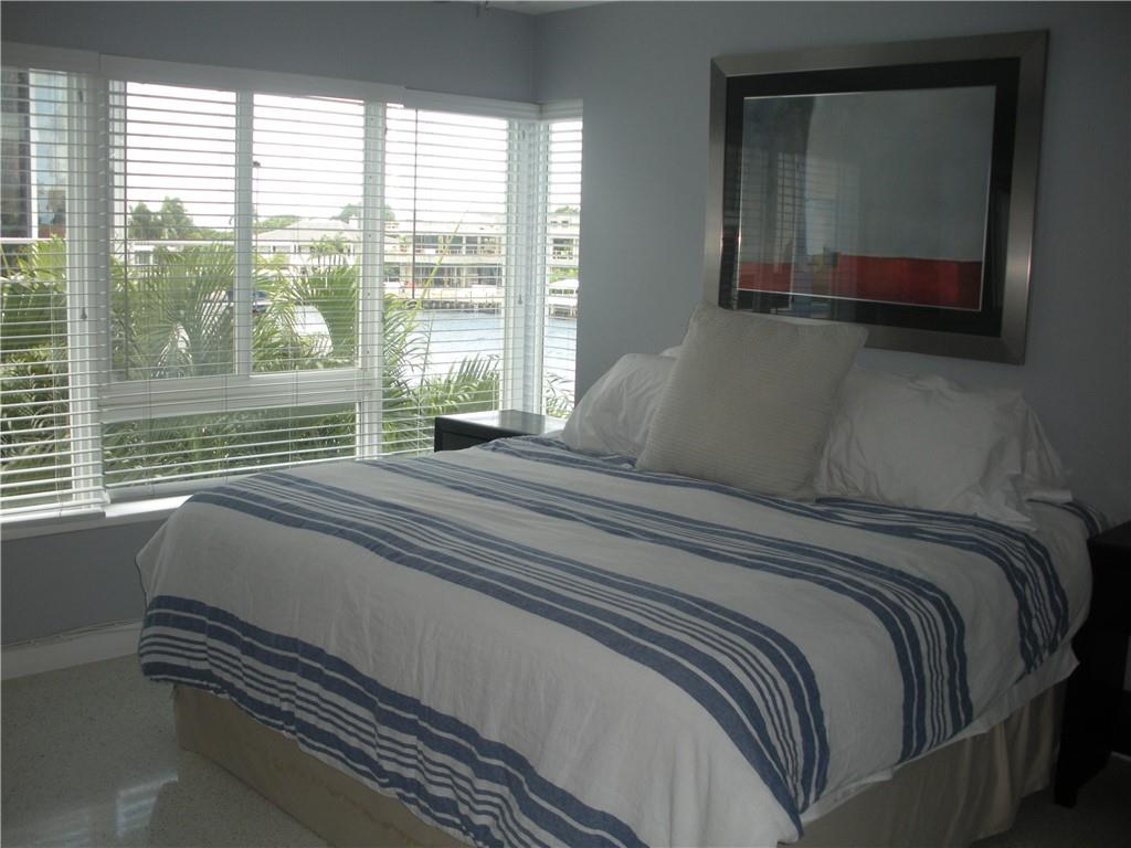 711 Bayshore Dr 302