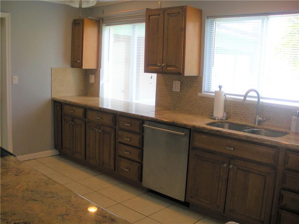 711 Bayshore Dr 302