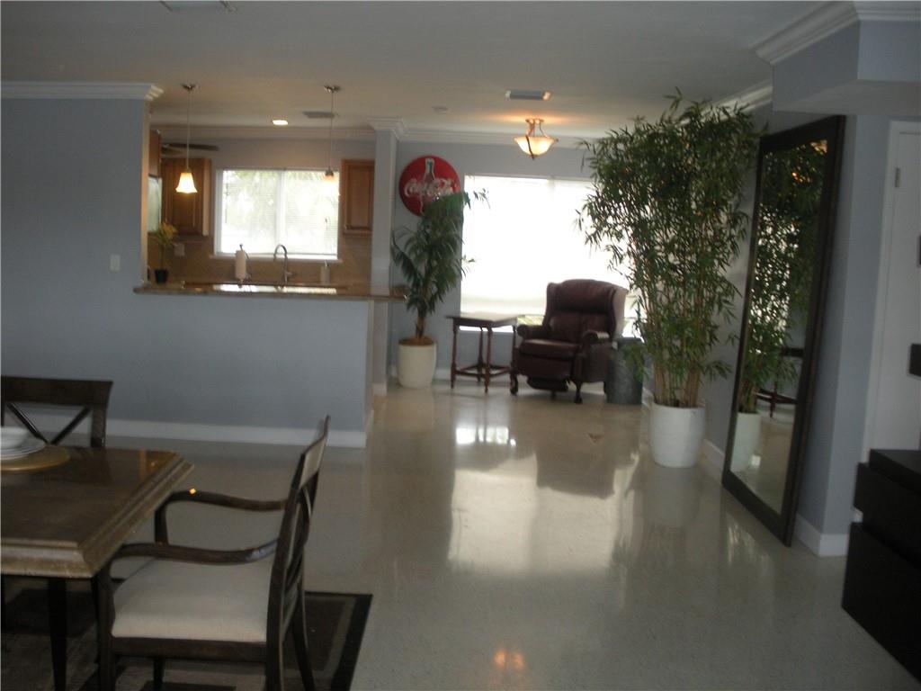 711 Bayshore Dr 302