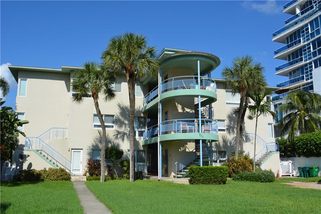 711 Bayshore Dr 102