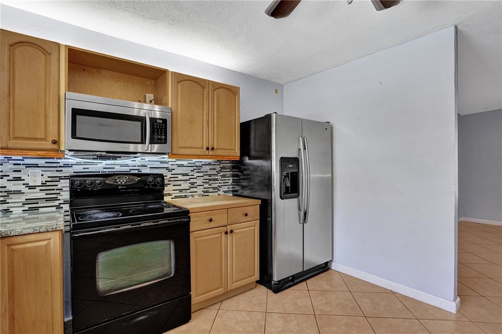 407 S 56th Ter