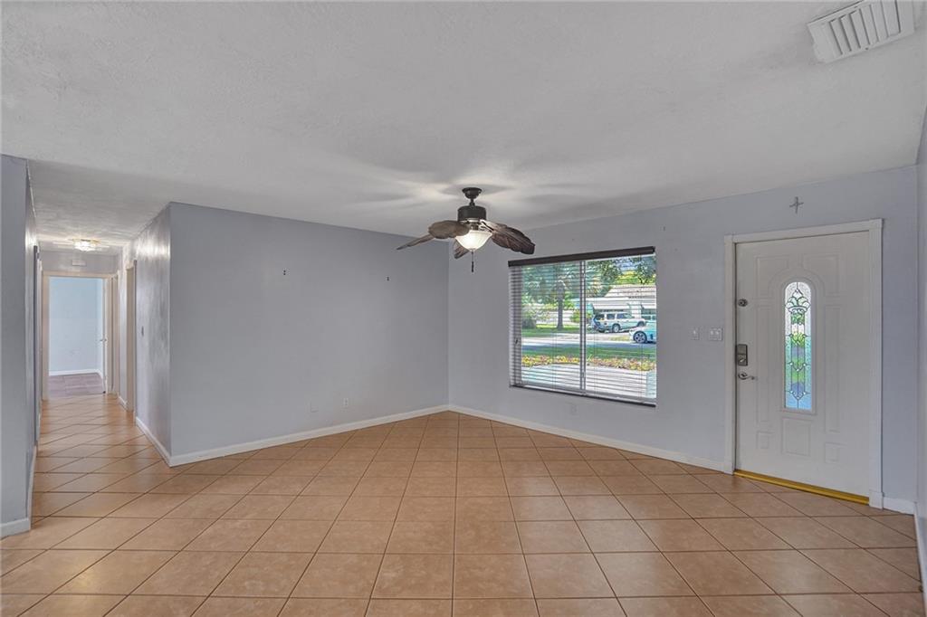 407 S 56th Ter
