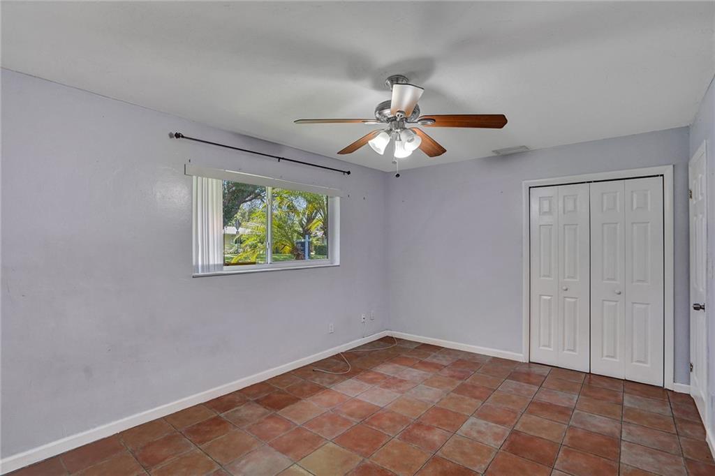 407 S 56th Ter