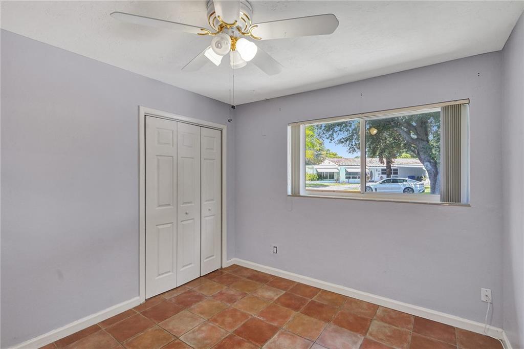 407 S 56th Ter