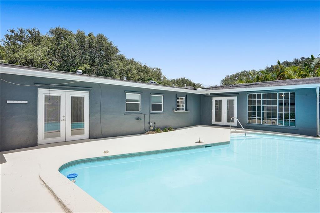 407 S 56th Ter