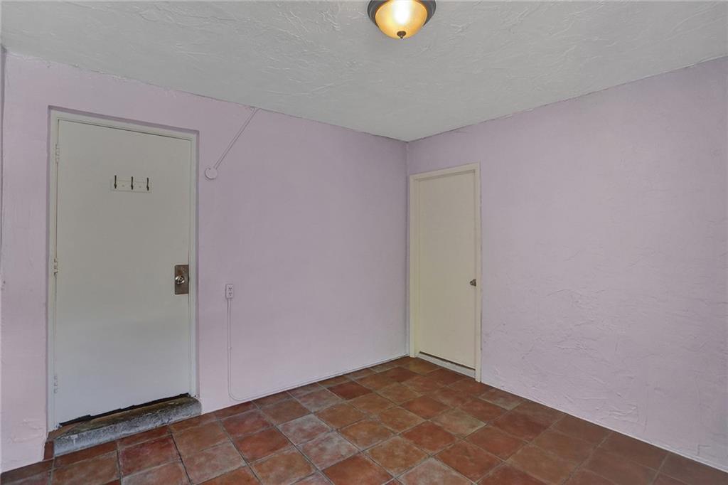 407 S 56th Ter
