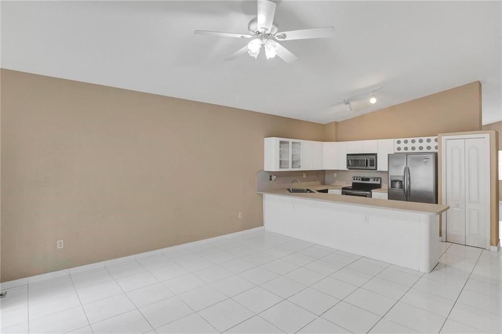 8771 NW 141st Ter