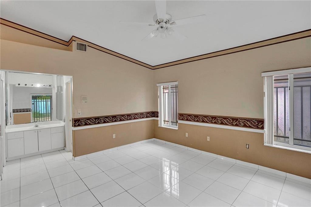 8771 NW 141st Ter