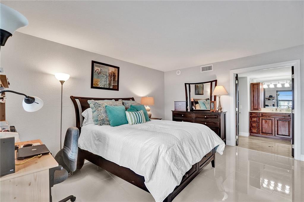 5100 Dupont Blvd 10I
