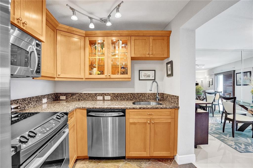 5100 Dupont Blvd 10I