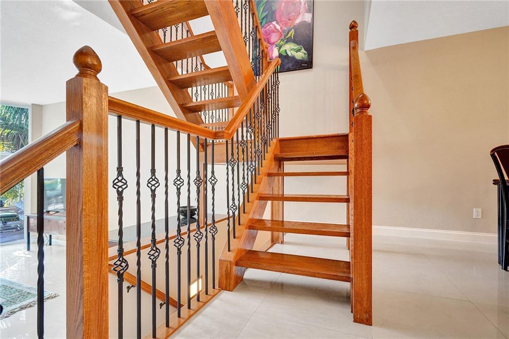 3078 NE 49th Street