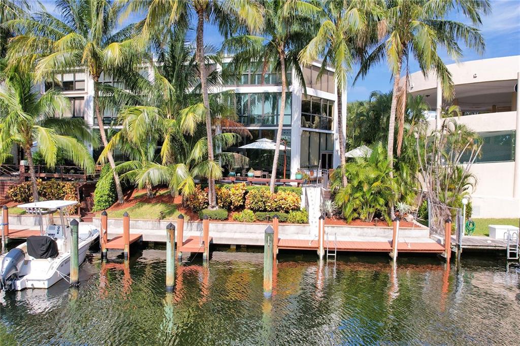 3078 NE 49th Street