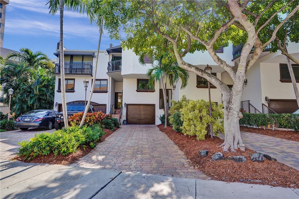 3078 NE 49th Street