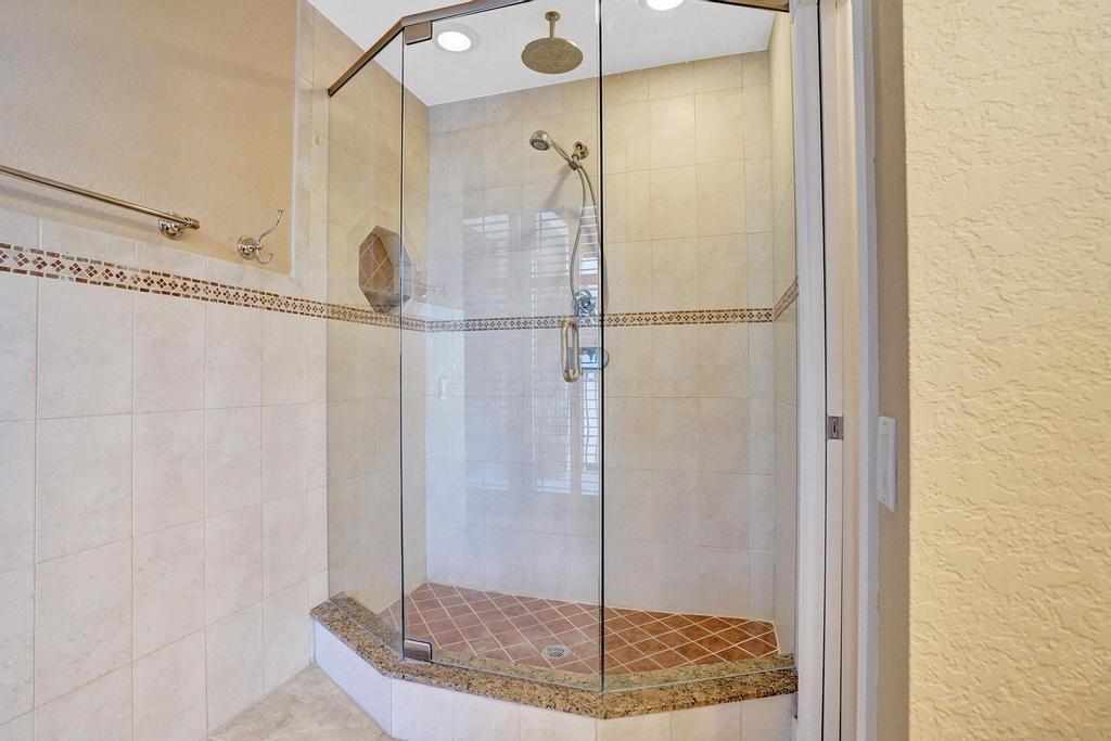 3078 NE 49th Street