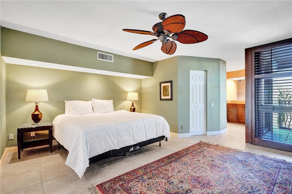 3078 NE 49th Street