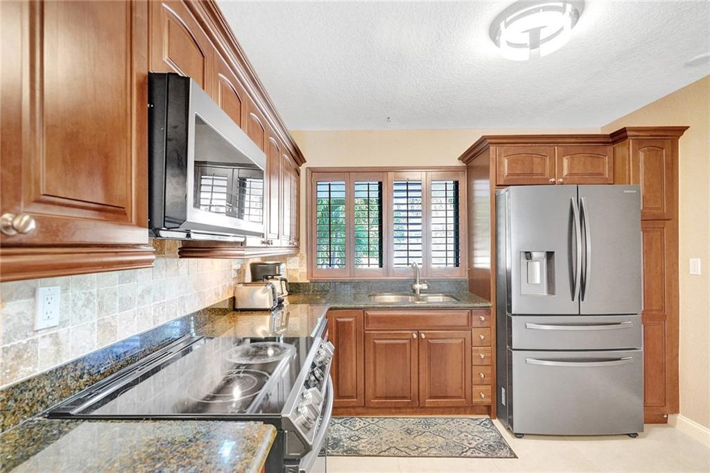 3078 NE 49th Street