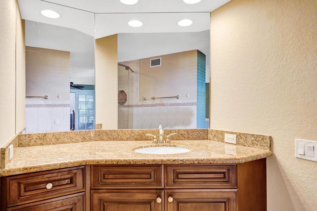 3078 NE 49th Street