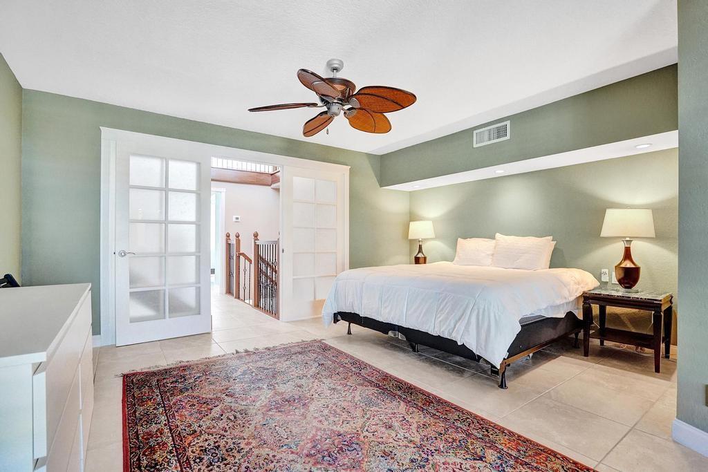 3078 NE 49th Street