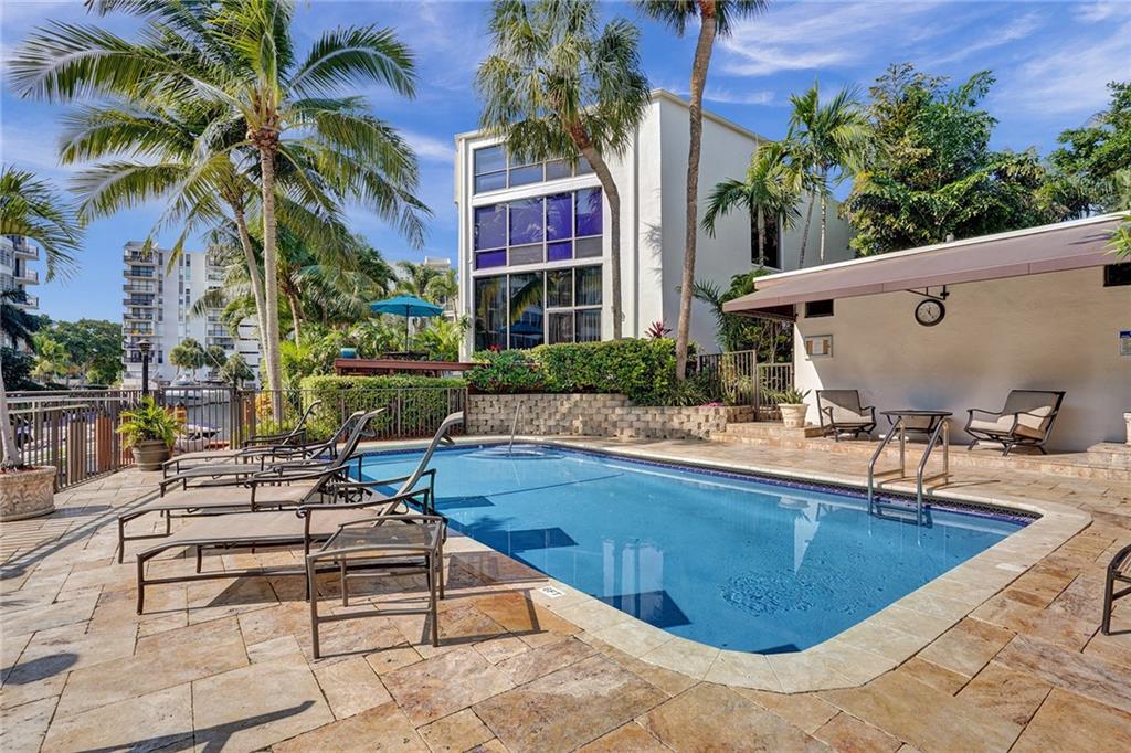 3078 NE 49th Street