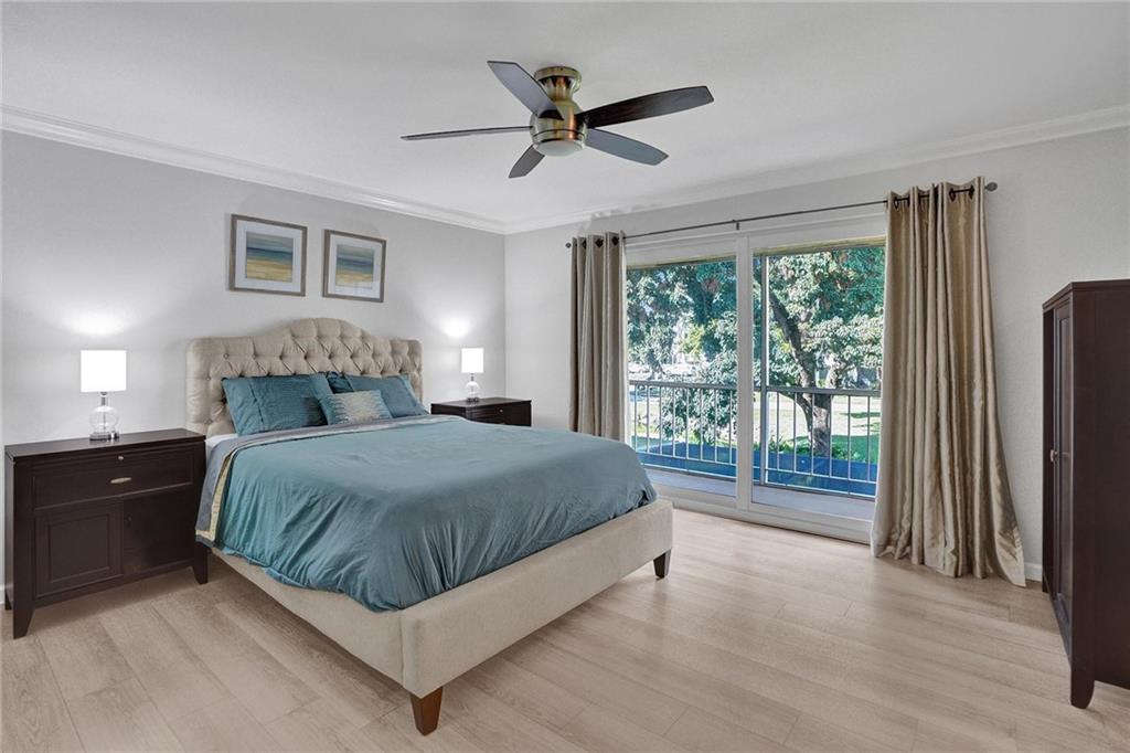 521 N Pine Island Rd 11