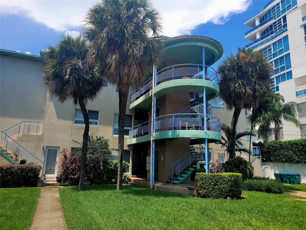 711 Bayshore Dr 104