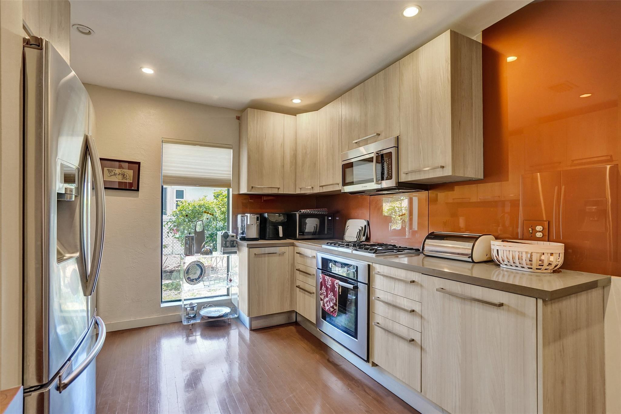 729 NE 18th Ave