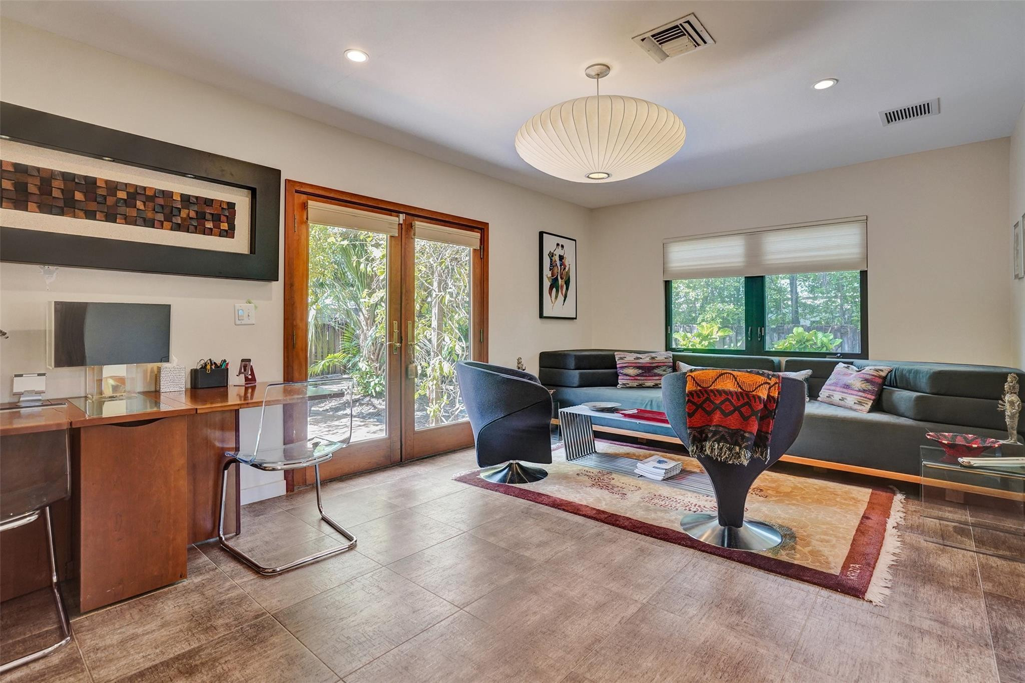 729 NE 18th Ave